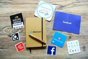 Affiliate marketer promoting products online to earn commission